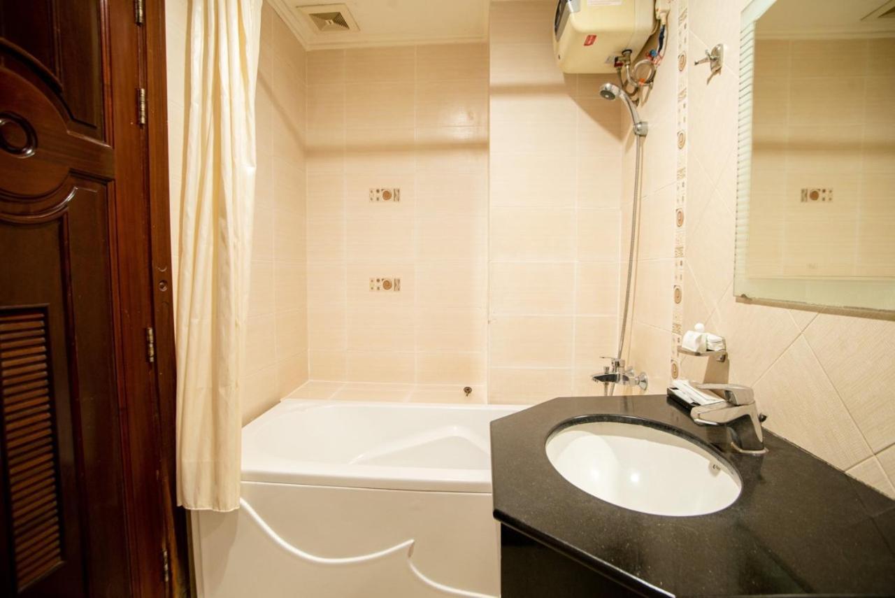 Binh Hung Hotel Хошимин Экстерьер фото